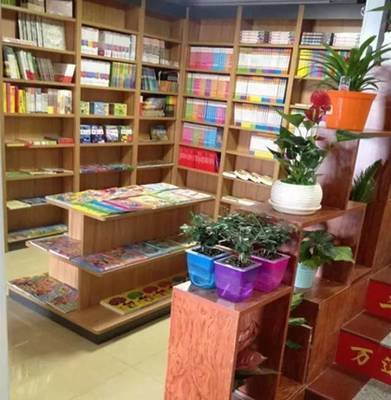 楚天小學旁文具店引家長熱議，荊門楚街再現購物熱潮